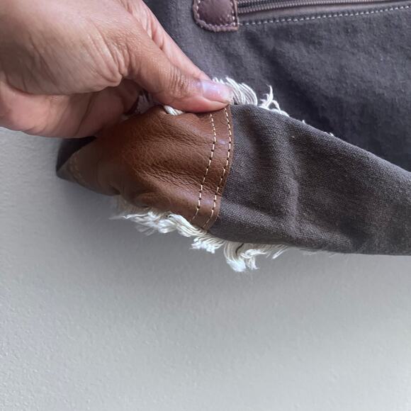 Myra Hairon Leather Canvas Leaf Print Western Boho Small Handbag Boho - Picture 7 of 12